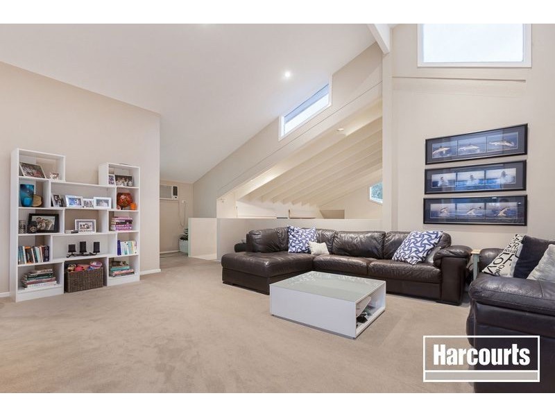 32 McNabb Street, Berwick VIC 3806