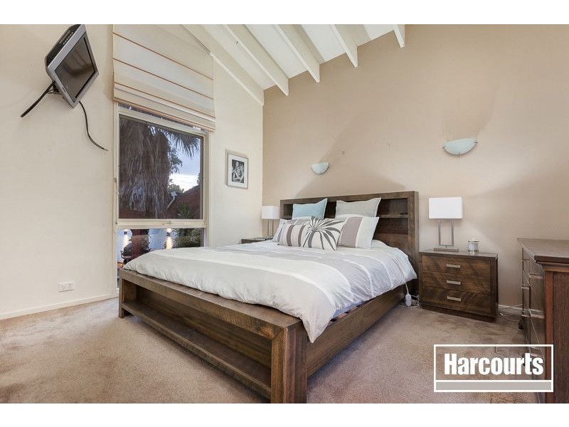 32 McNabb Street, Berwick VIC 3806