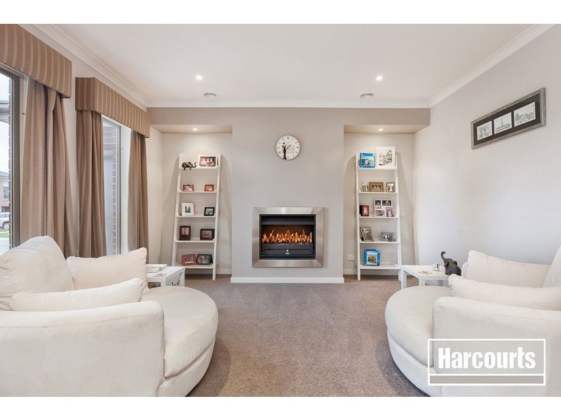 4 Angelique Street, Berwick VIC 3806