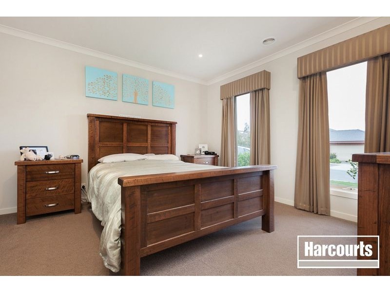 4 Angelique Street, Berwick VIC 3806