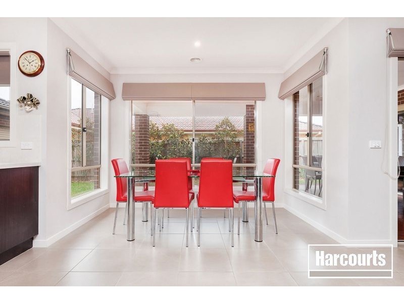 4 Angelique Street, Berwick VIC 3806