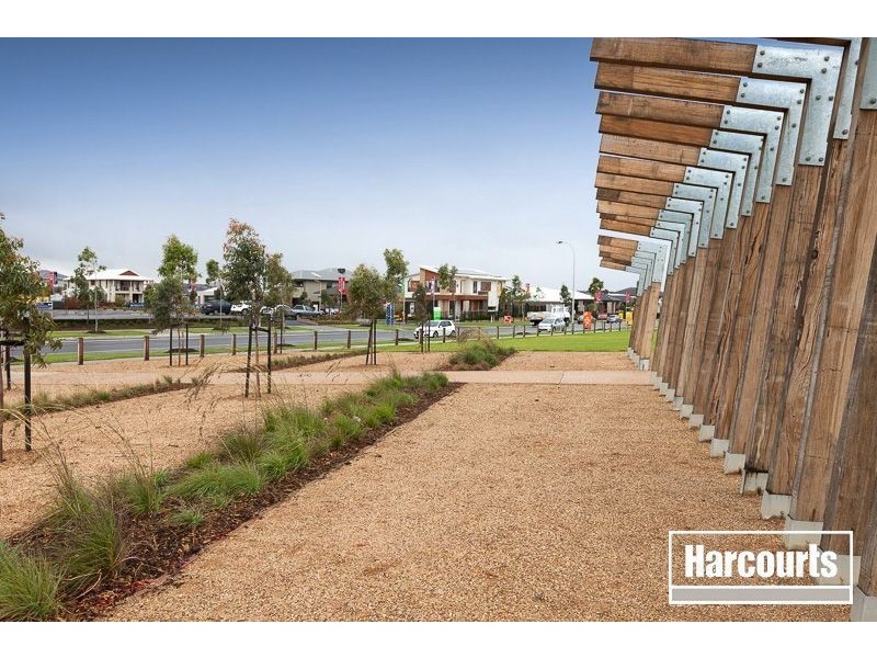 18 Forest Drive, Clyde North VIC 3978