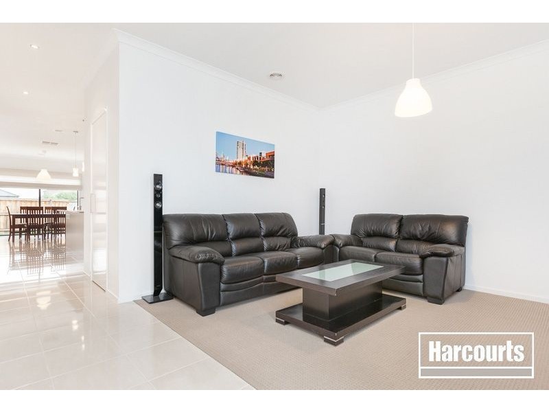 22 Georgetown Way, Officer VIC 3809