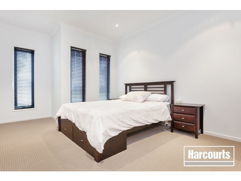 22 Georgetown Way, Officer VIC 3809