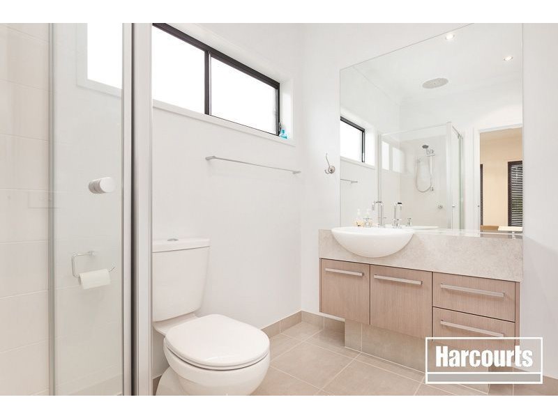 22 Georgetown Way, Officer VIC 3809