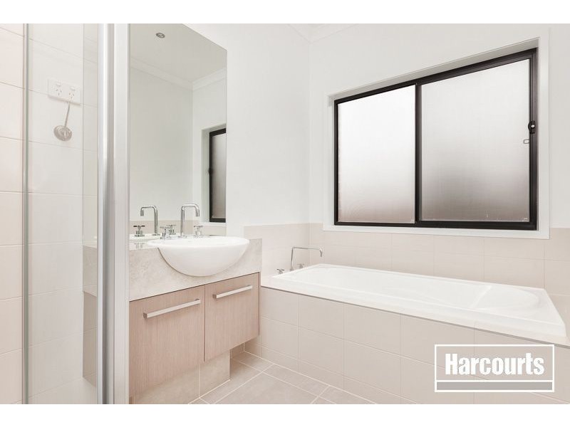 22 Georgetown Way, Officer VIC 3809