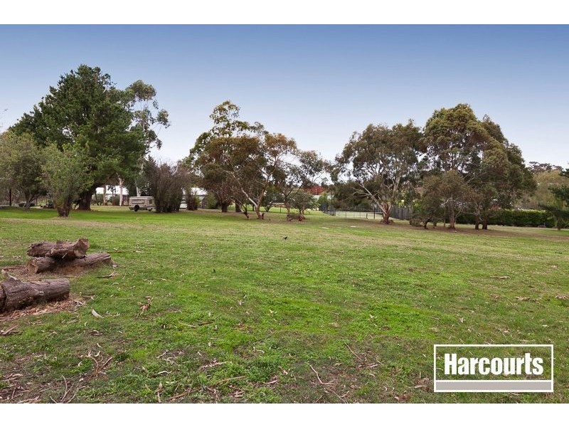 8 Oaks Court, Lysterfield South VIC 3156