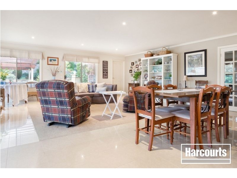 2 Gumview Court, Beaconsfield VIC 3807