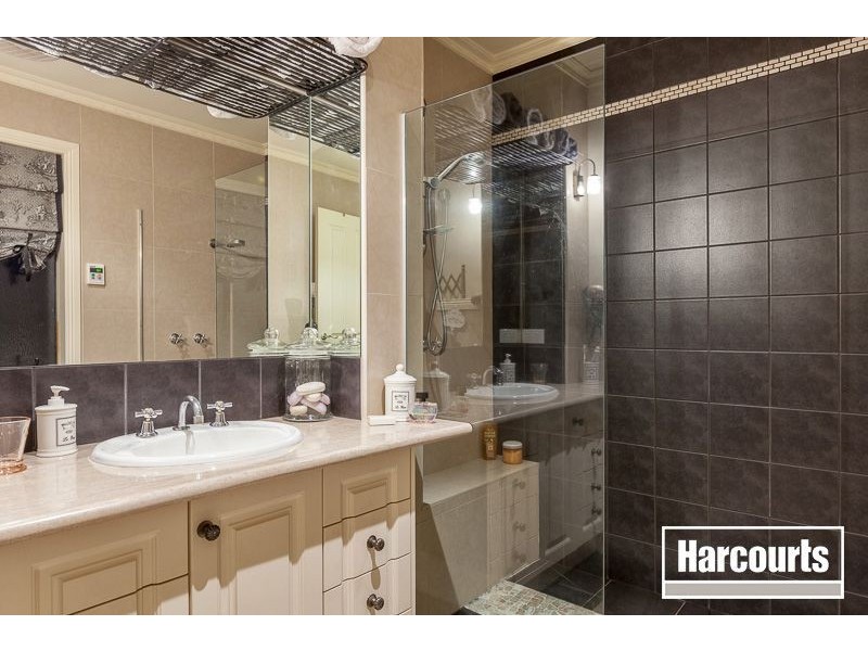 2 Gumview Court, Beaconsfield VIC 3807