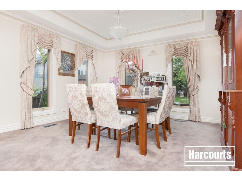 6 Bower Court, Berwick VIC 3806