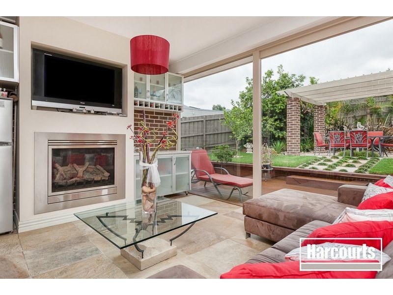 6 Bower Court, Berwick VIC 3806