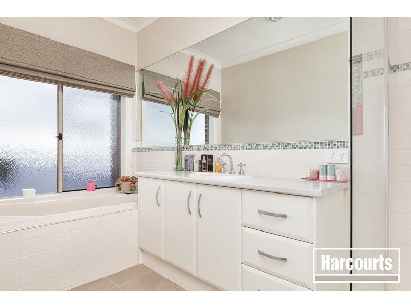 6 Bower Court, Berwick VIC 3806