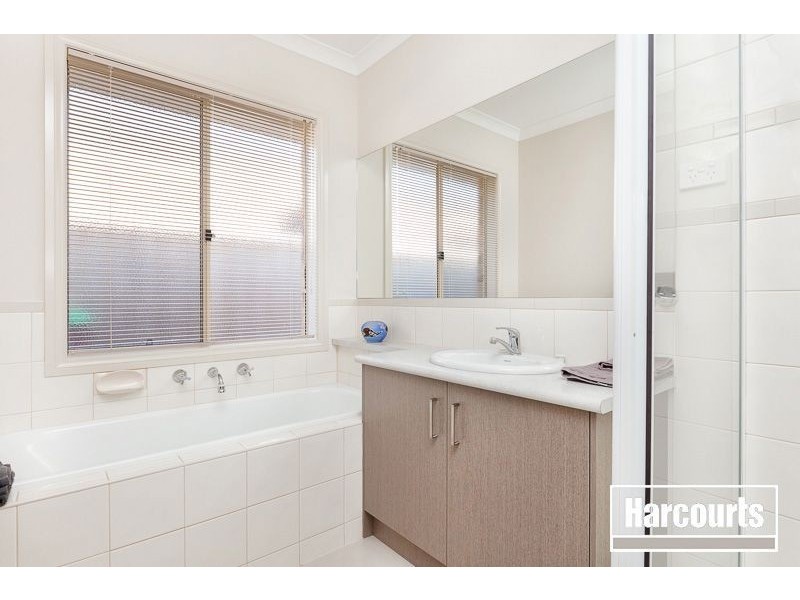 8 Gladys Court, Berwick VIC 3806