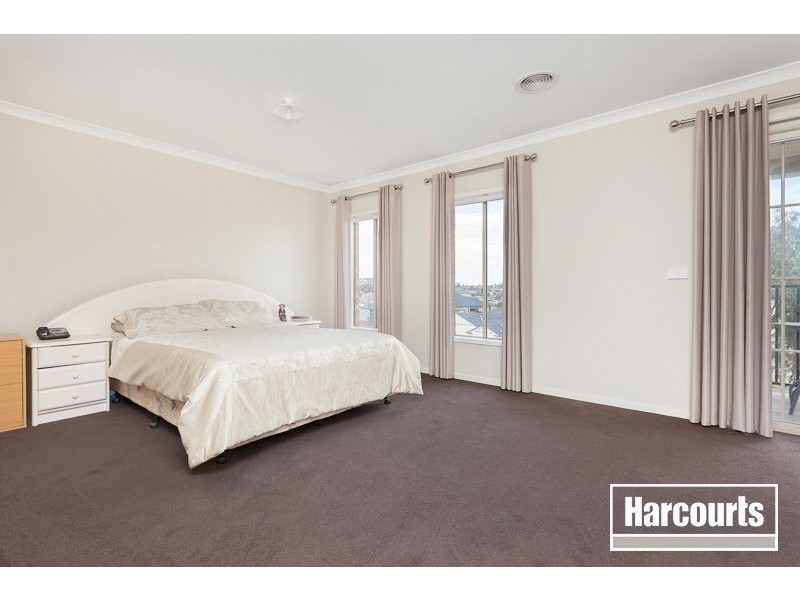 22 Sheldon Drive, Berwick VIC 3806