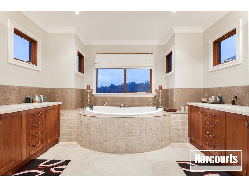 7 Hill Edge Court, Lysterfield South VIC 3156