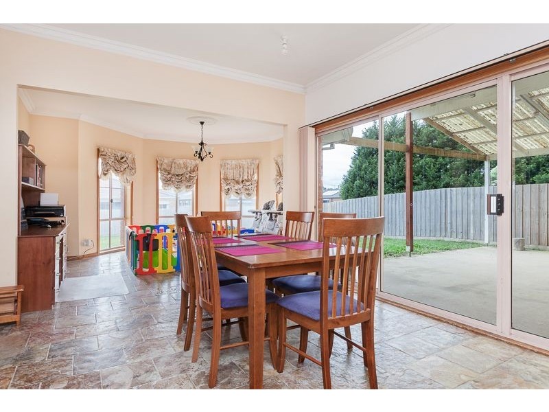 64 Golf Links Road, Berwick VIC 3806