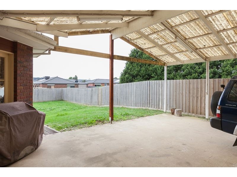 64 Golf Links Road, Berwick VIC 3806