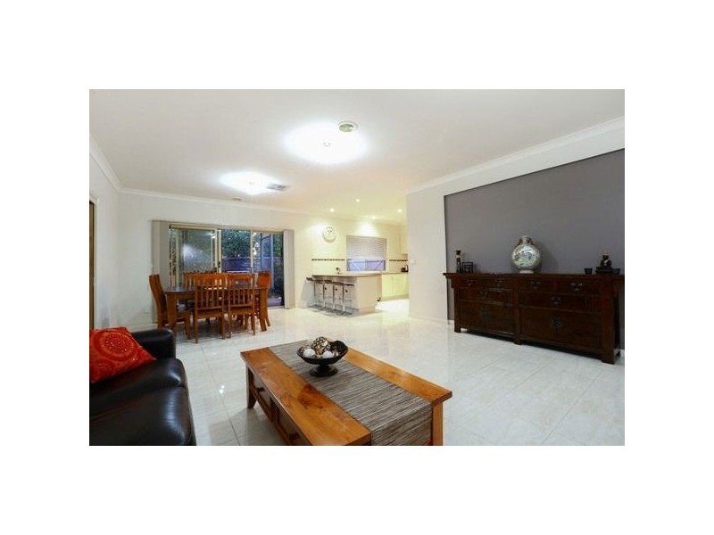 13 Grayden Drive, Berwick VIC 3806