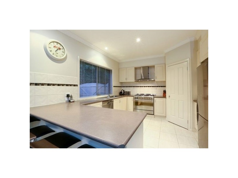 13 Grayden Drive, Berwick VIC 3806