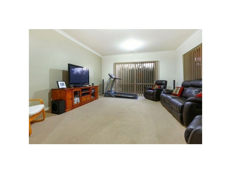 13 Grayden Drive, Berwick VIC 3806
