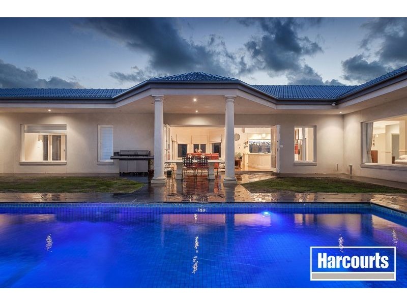 49 Ebeli Close, Narre Warren North VIC 3804