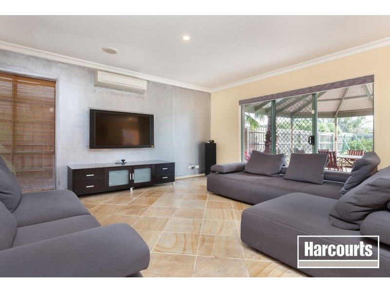16 Littlecroft Avenue, Narre Warren South VIC 3805