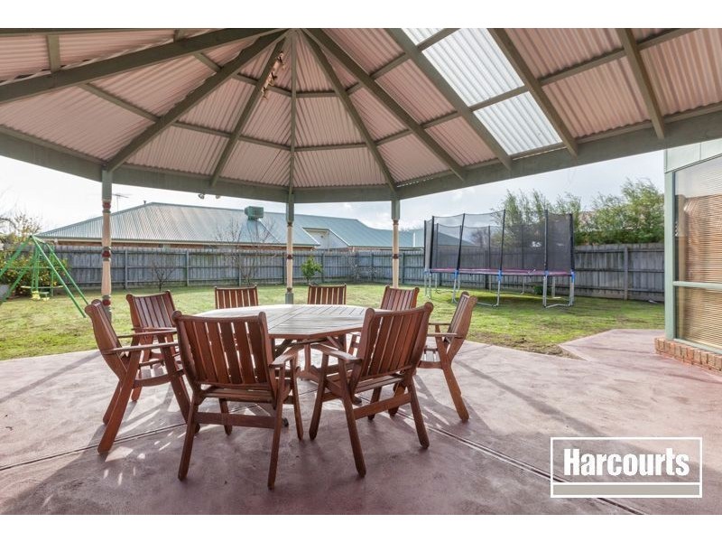 16 Littlecroft Avenue, Narre Warren South VIC 3805