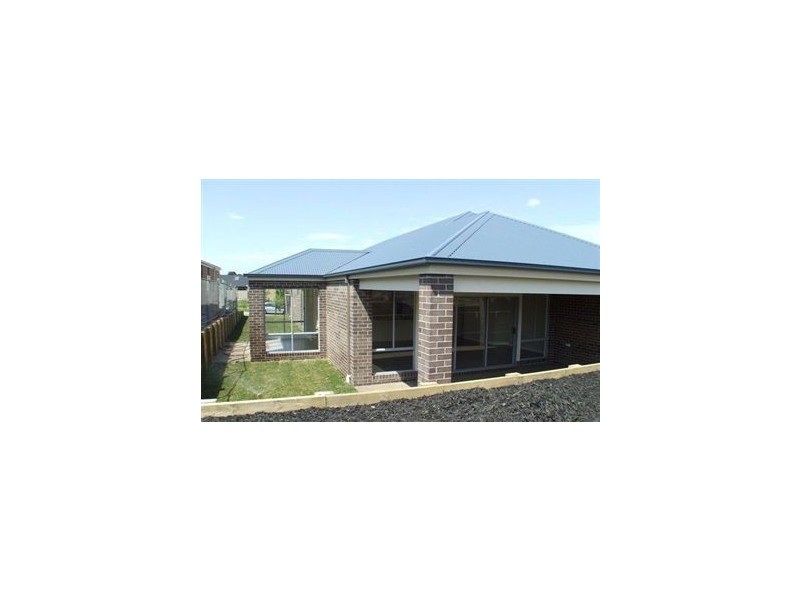 50 Harrison Way, Pakenham VIC 3810