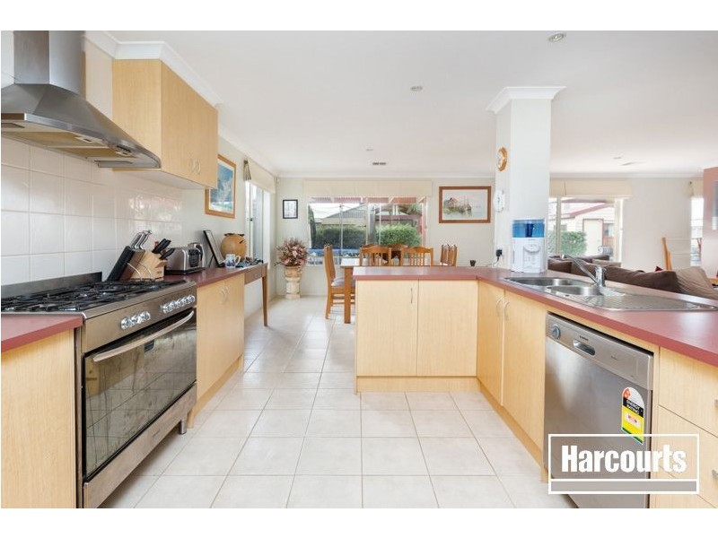 24 Vert Avenue, Narre Warren South VIC 3805