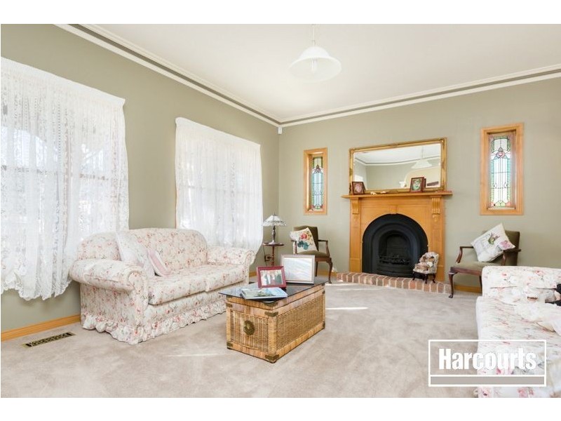 11 Lilac Crescent, Berwick VIC 3806