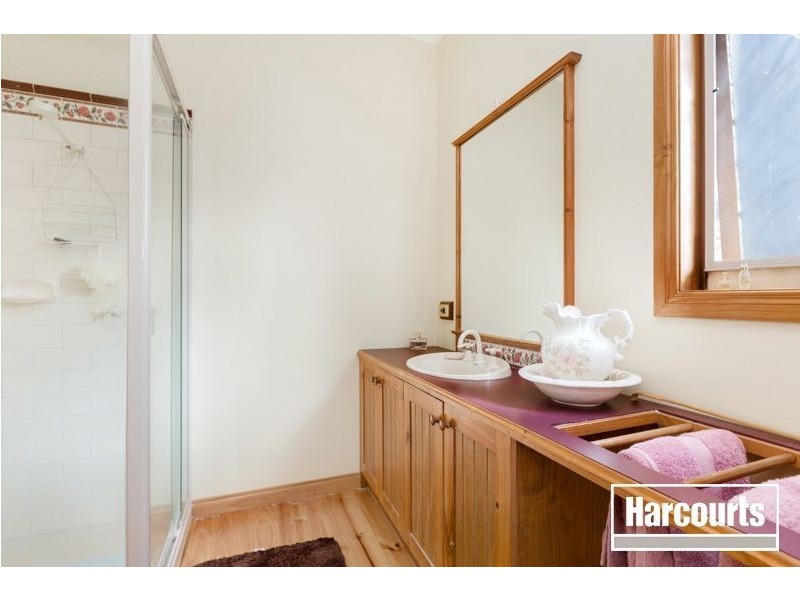 11 Lilac Crescent, Berwick VIC 3806