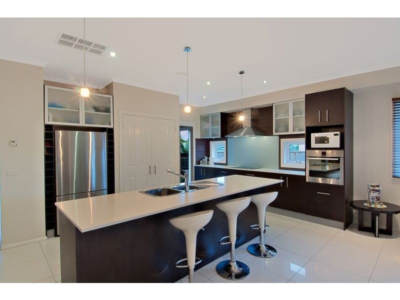 3 Lincoln Avenue, Berwick VIC 3806