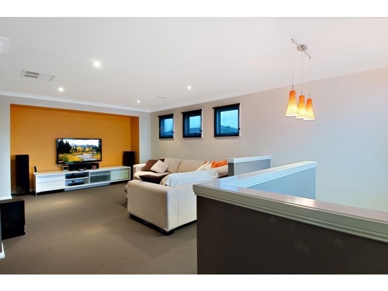 3 Lincoln Avenue, Berwick VIC 3806