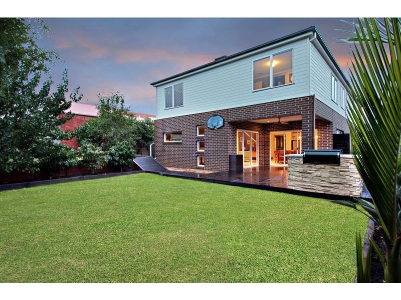 3 Lincoln Avenue, Berwick VIC 3806