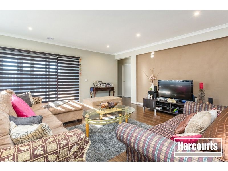 5 Gidran Way, Clyde North VIC 3978
