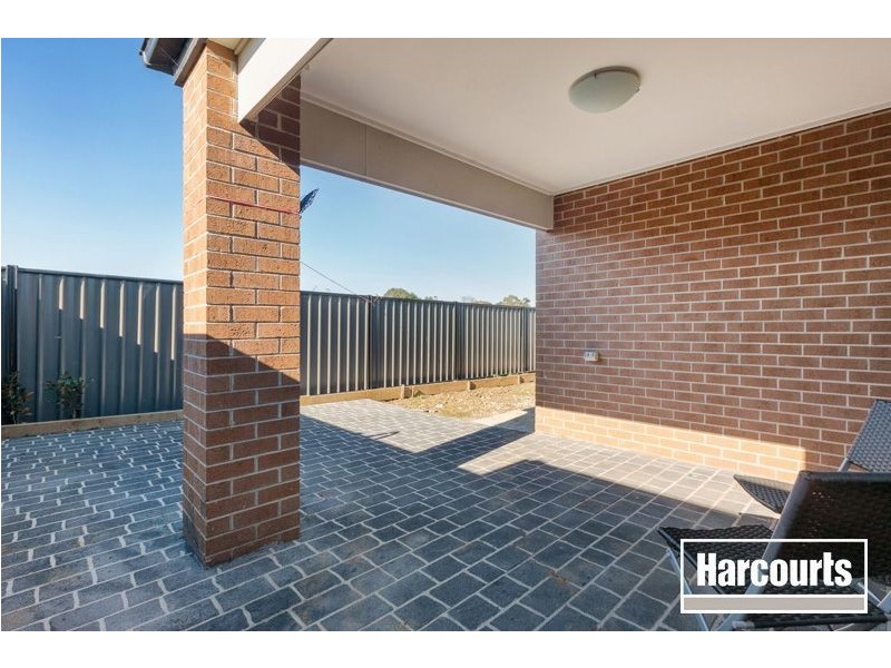 5 Gidran Way, Clyde North VIC 3978