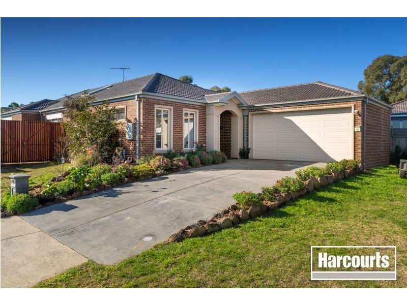 11 Sunhill Way, Berwick VIC 3806