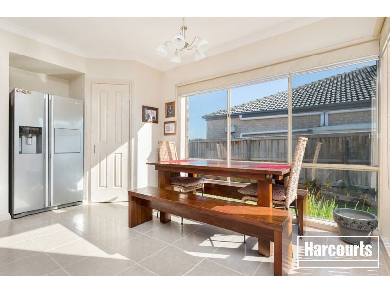 11 Sunhill Way, Berwick VIC 3806