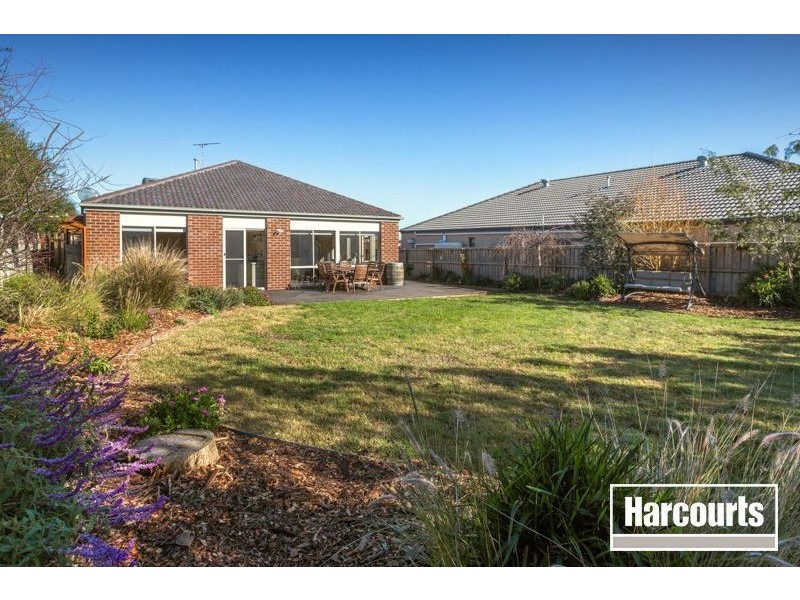 11 Sunhill Way, Berwick VIC 3806