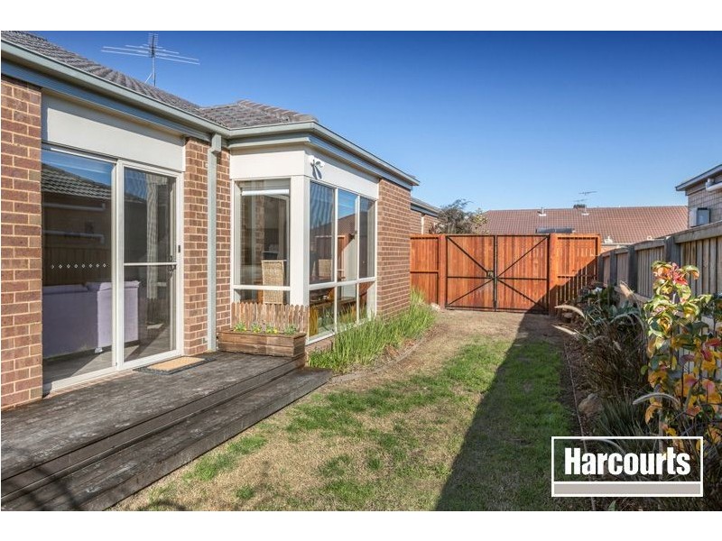 11 Sunhill Way, Berwick VIC 3806