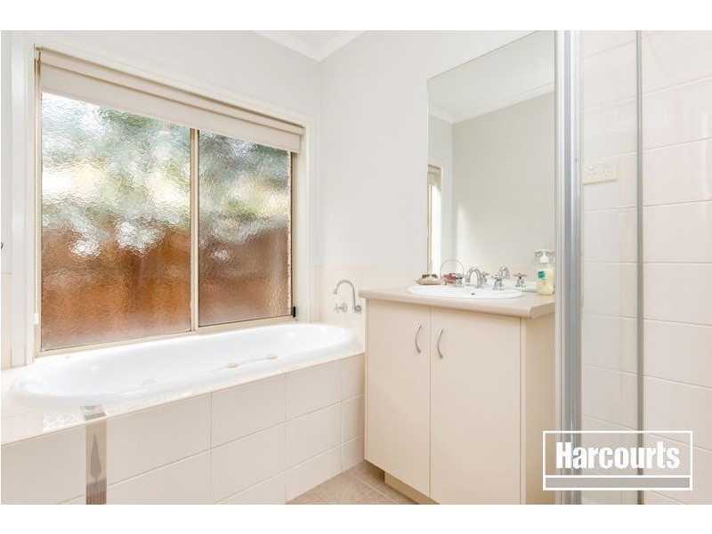 18 Kimberley Downs Court, Narre Warren South VIC 3805