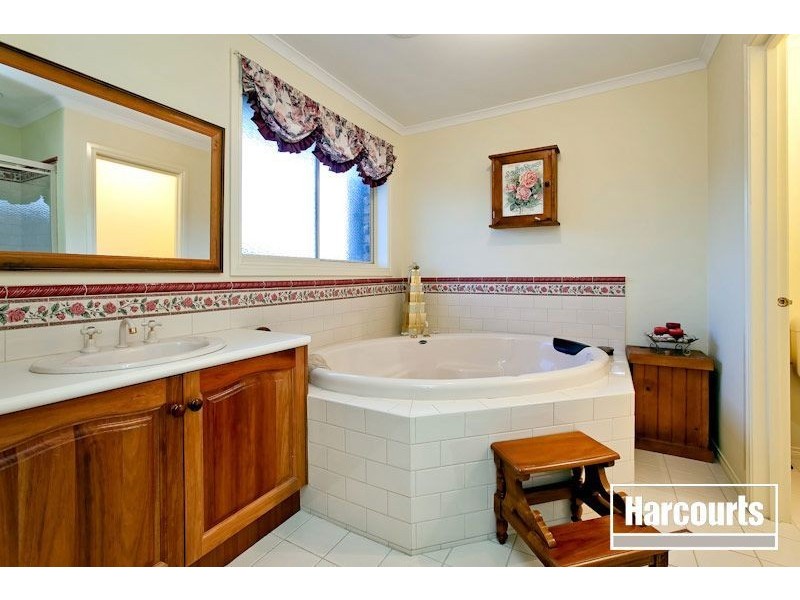 60 Scenic Drive, Beaconsfield VIC 3807