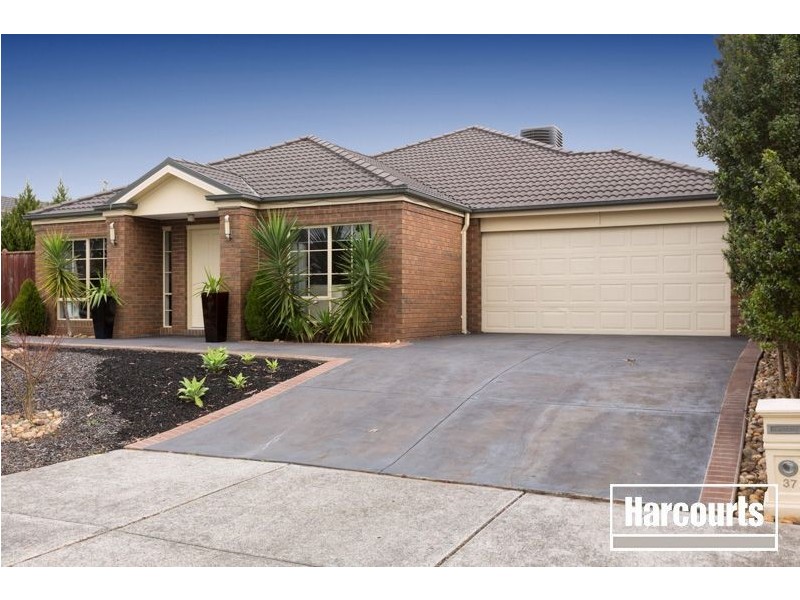 37 Jamieson Way, Berwick VIC 3806