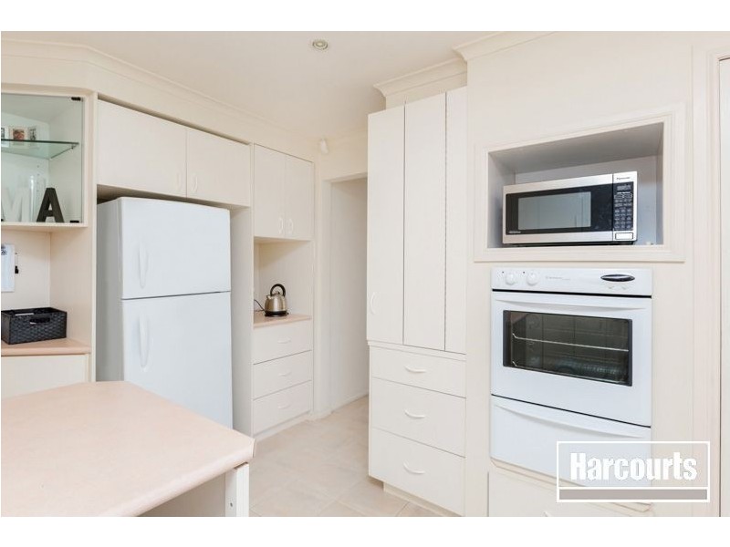 26 Balmaceda Court, Berwick VIC 3806