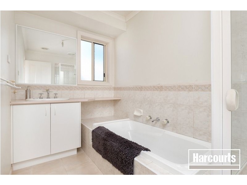 26 Balmaceda Court, Berwick VIC 3806