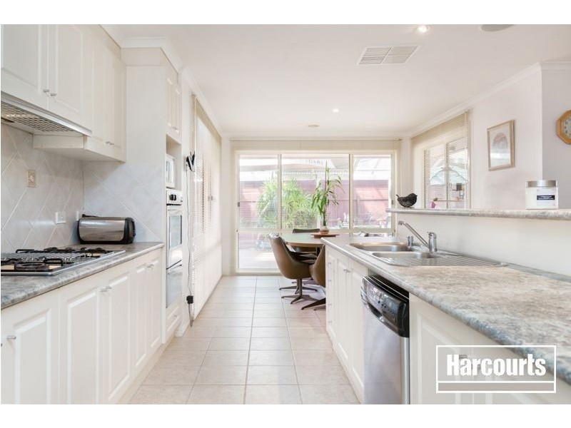 9 Broadland Way, Narre Warren South VIC 3805