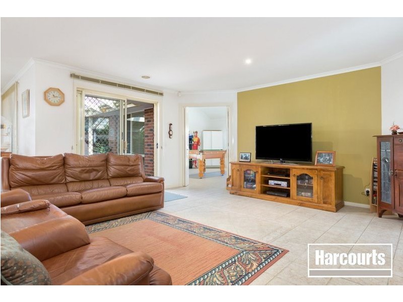 9 Broadland Way, Narre Warren South VIC 3805