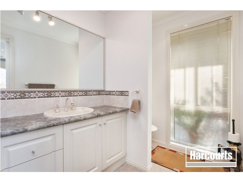 9 Broadland Way, Narre Warren South VIC 3805