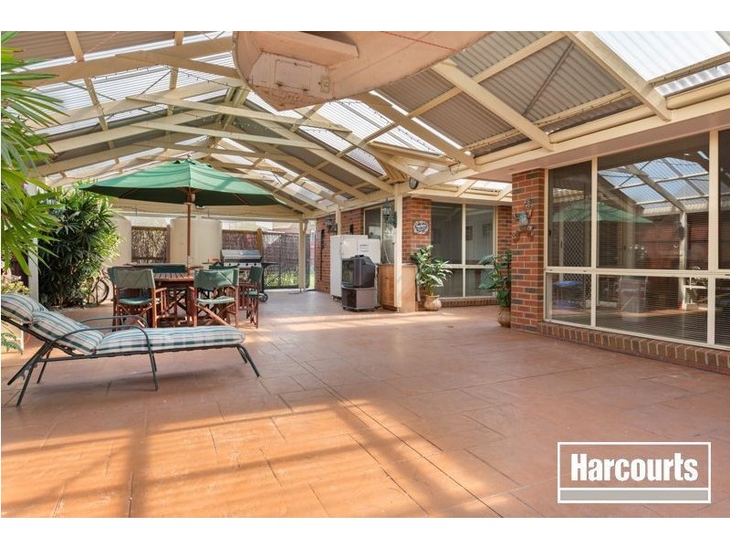9 Broadland Way, Narre Warren South VIC 3805