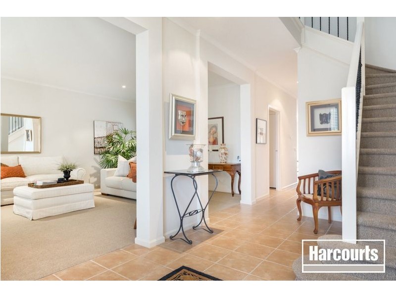 94 Patterson Drive, Lynbrook VIC 3975